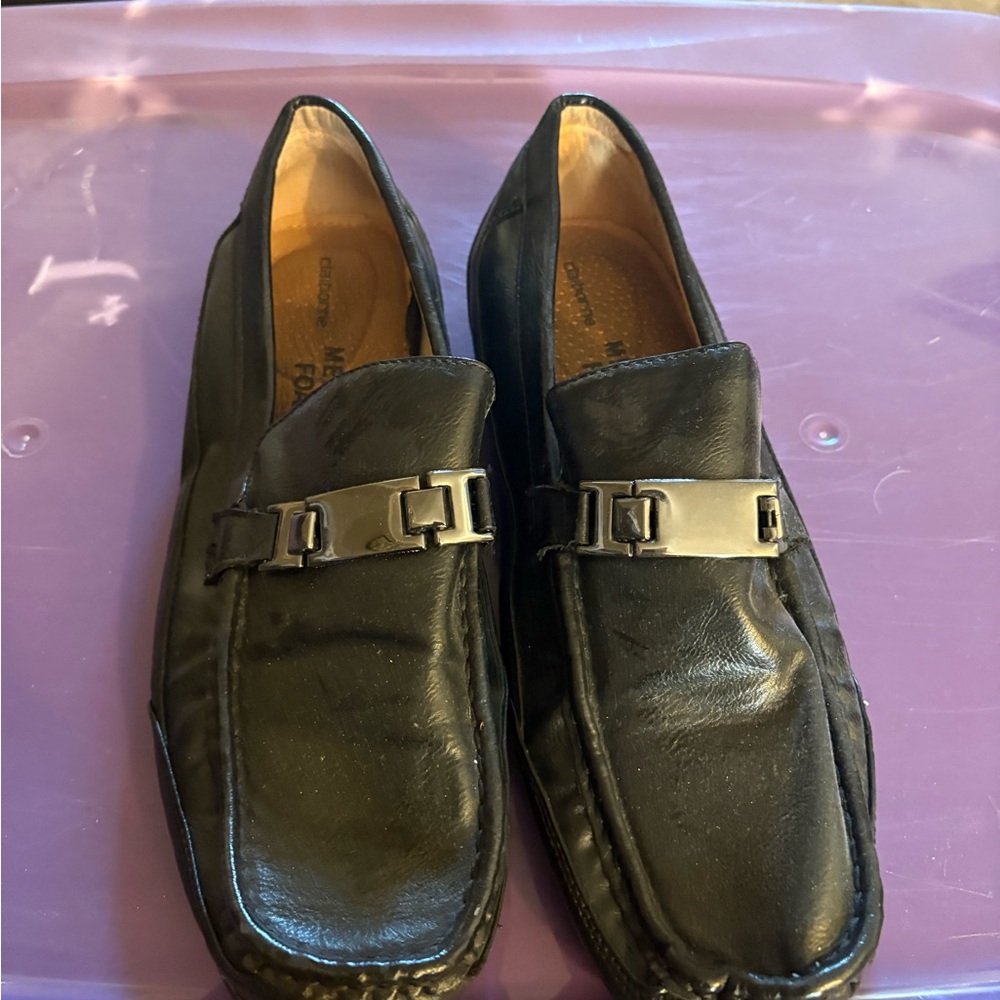 Claiborne Black Leather Loafers with Metallic Accent